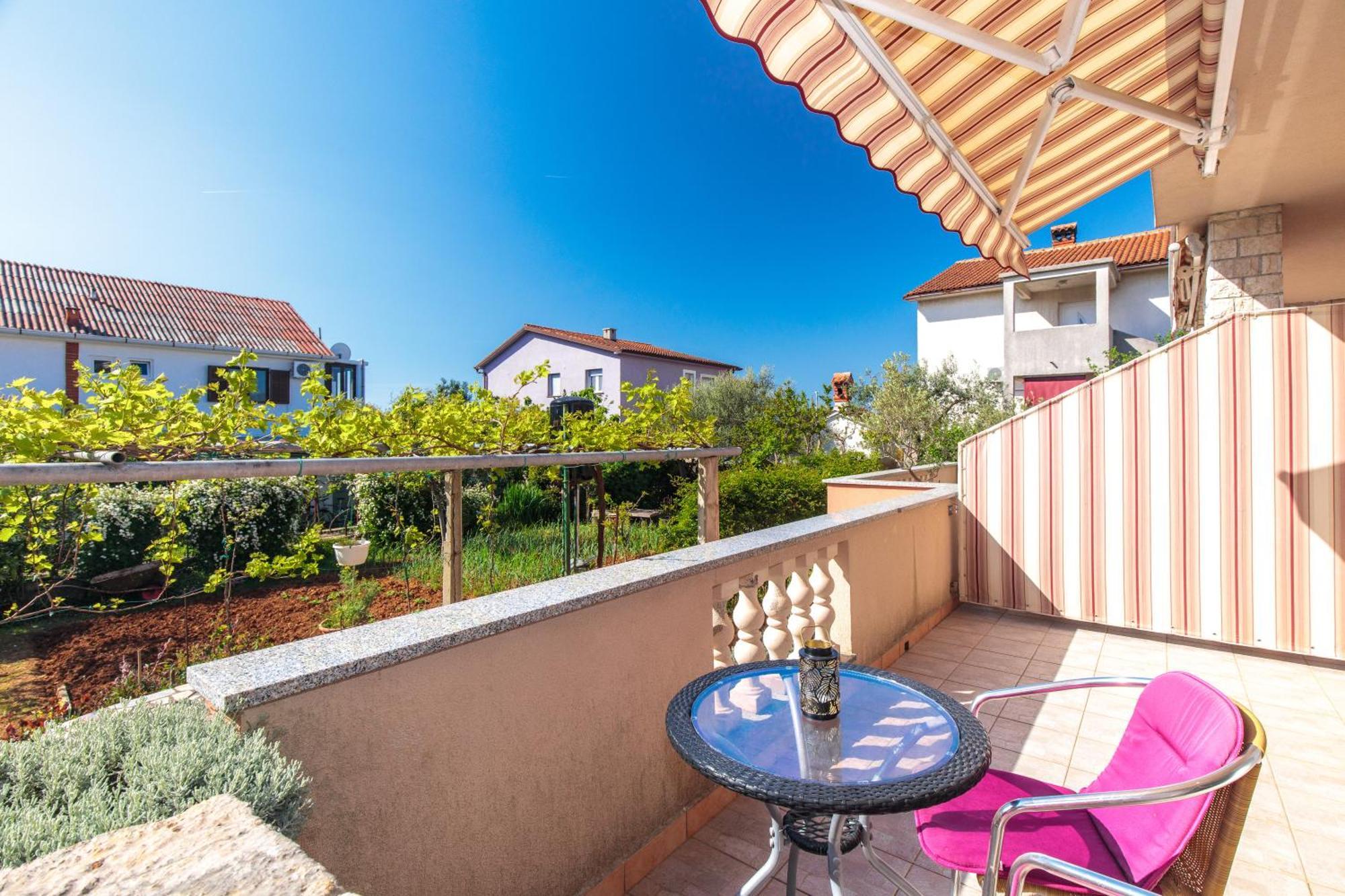 קרק Apartment Todor מראה חיצוני תמונה